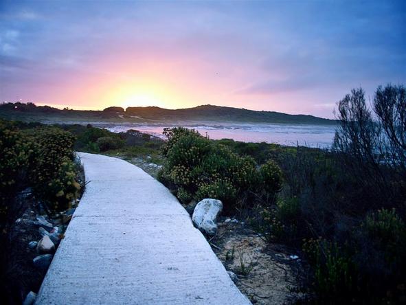 Schulphoek Seafront Guest House - coastal pathway